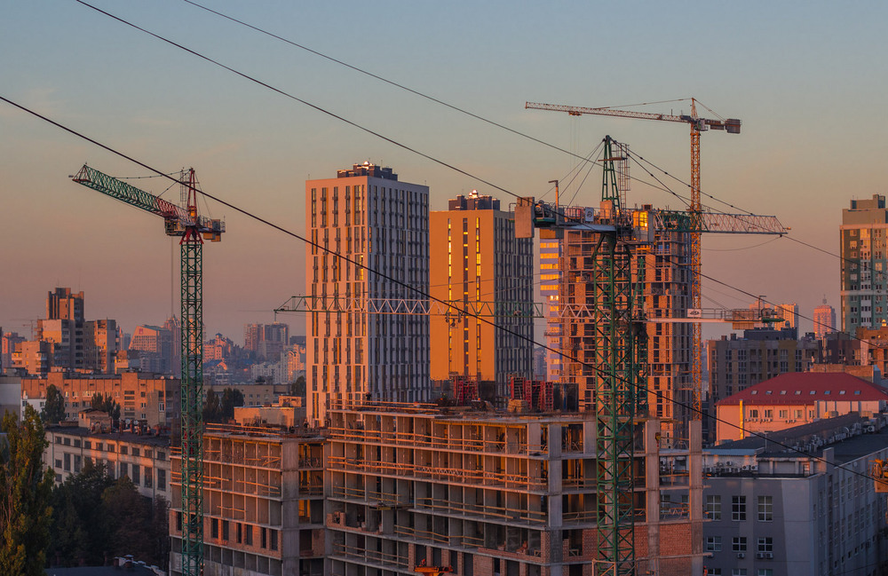 Будівництво житла в Україні зросло на 40%, - Держстат