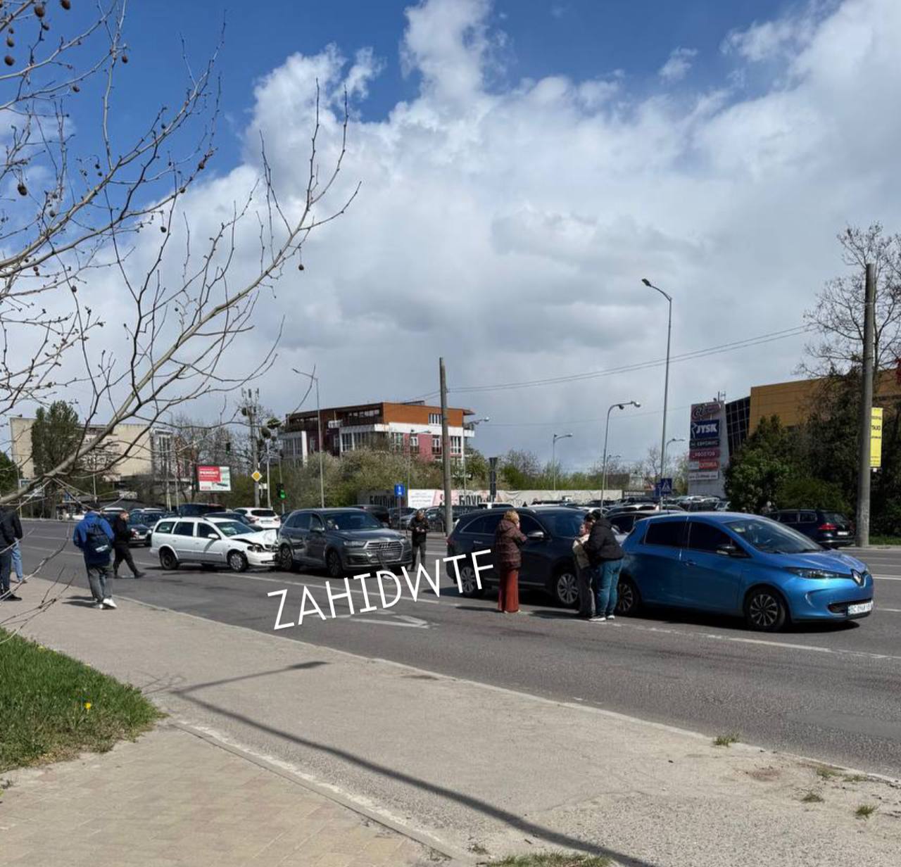 У Львові сталася ДТП за участю чотирьох авто