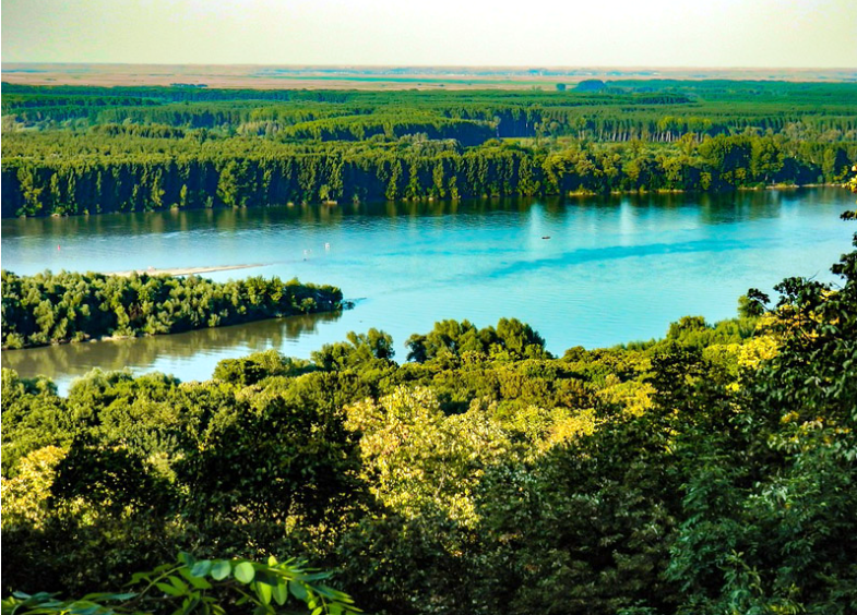 Україна потрапила у ТОП-25 місць, які National Geographic рекомендує відвідати