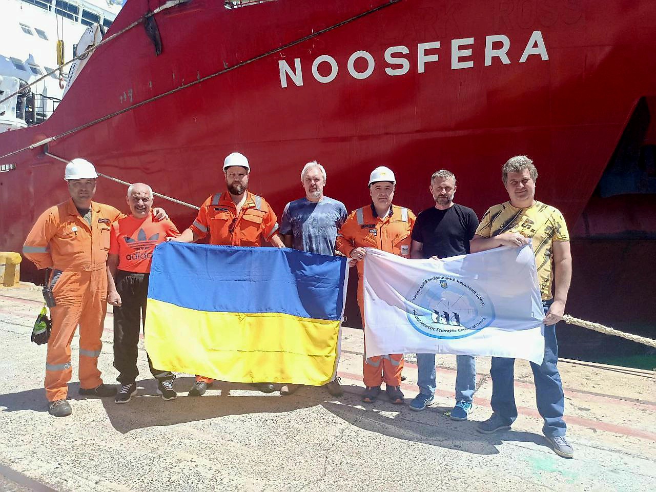 Український криголам "Ноосфера" вирушив у свій другий антарктичний сезон