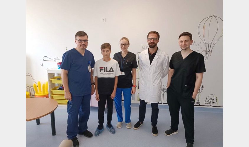 Стискала серце: у Львові прооперували підлітка зі складною деформацією грудної клітки