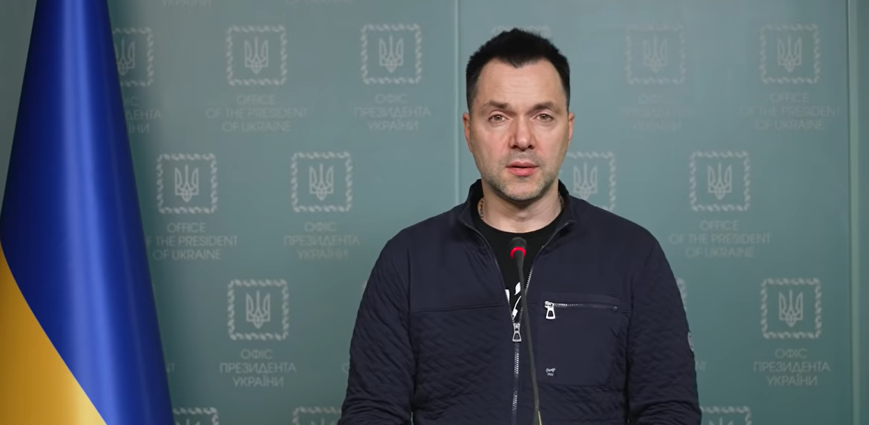 Арестович назвав ще одне місто України, яке хочуть перетворити на «другий Маріуполь»