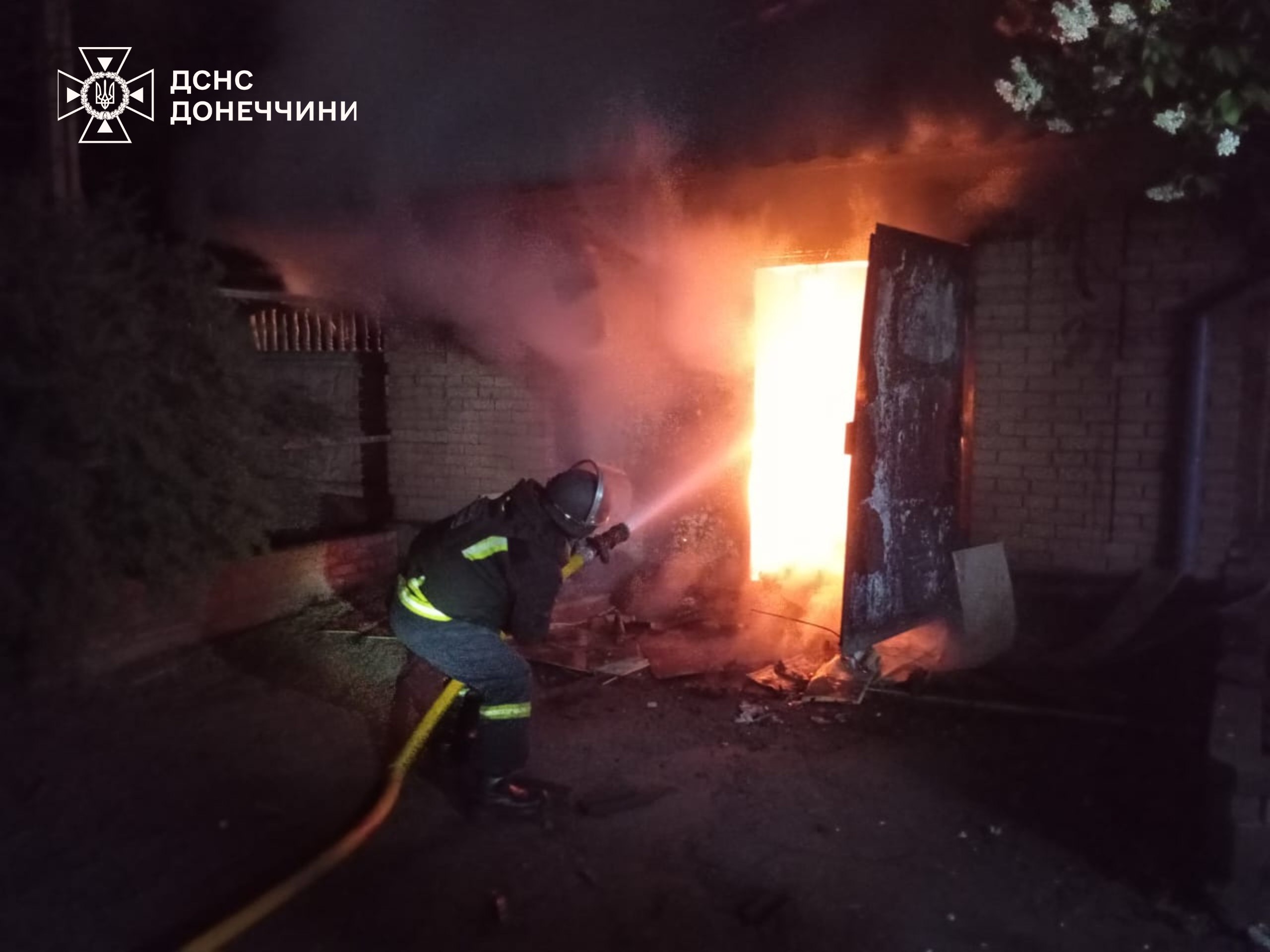 На Донеччині російські війська за добу здійснили більше пів сотні обстрілів: наслідки (фото)