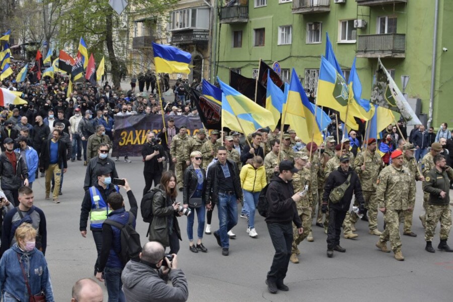 Нацкорпус організував марш марш захисників в Одесі