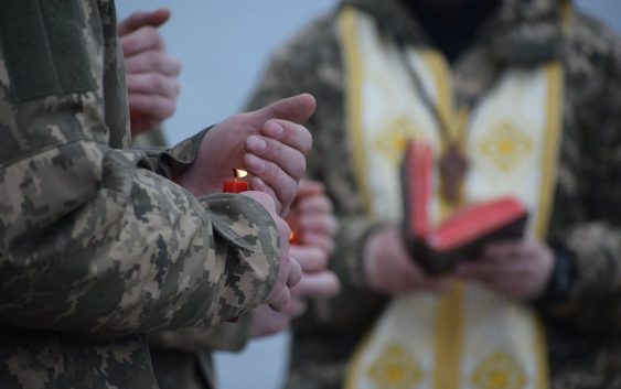 Багато військових не вміли молитися. Слухали "Отче наш" по рації. Історії війни-2022