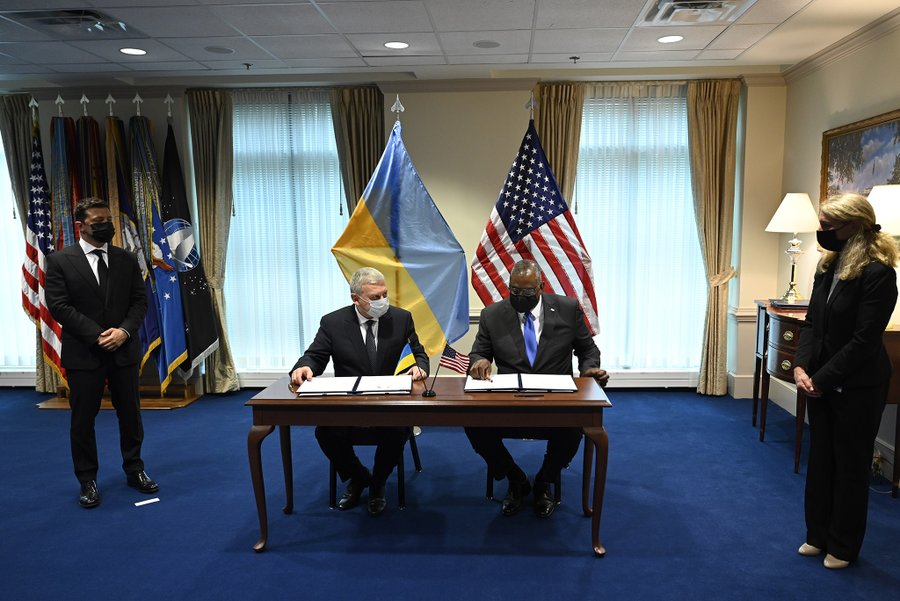 Україна та США підписали угоду партнерства між міністерствами оборони