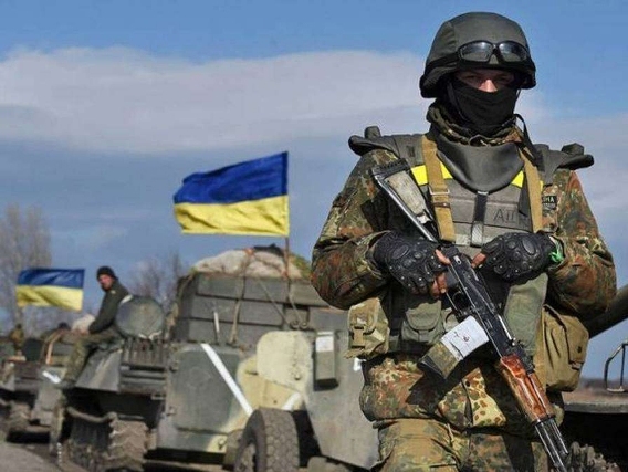 Збиті літаки і крилата ракета, 9 відбитих атак: доба на Донбасі