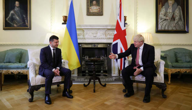 Зеленський провів розмову з Джонсоном: про що говорили