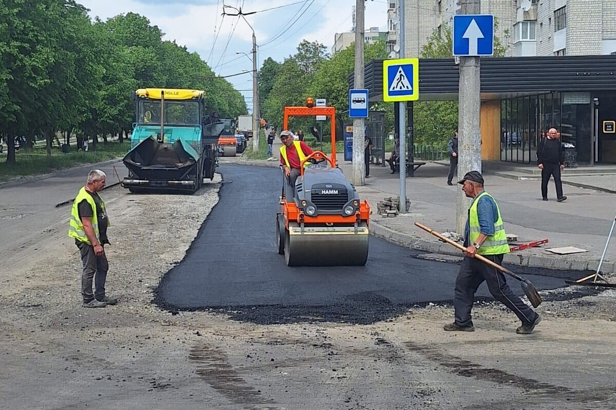 У Львові перекритий рух на одній з вулиць через прорив води