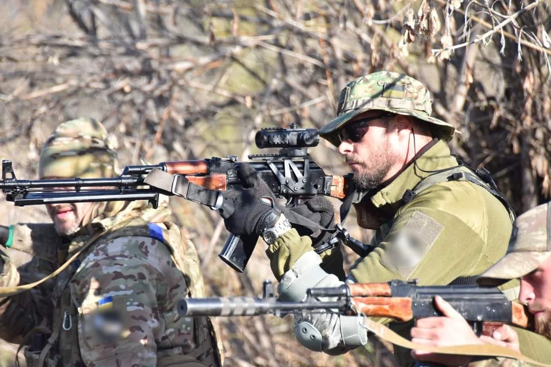 На Херсонщині окупанти виганяють мешканців із житла, будують інженерні укріплення біля будинків, - Генштаб