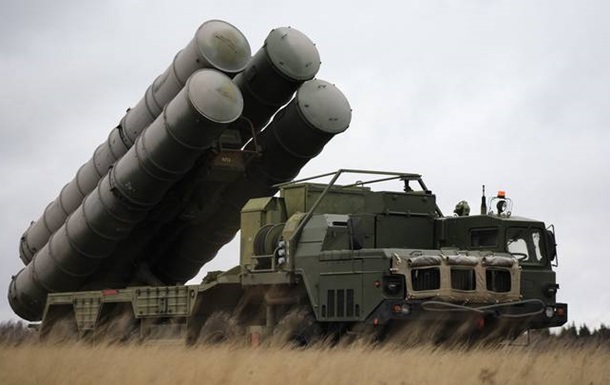 Українські військові знищили дві системи ППО С-300 росіян в окупованому Маріуполі