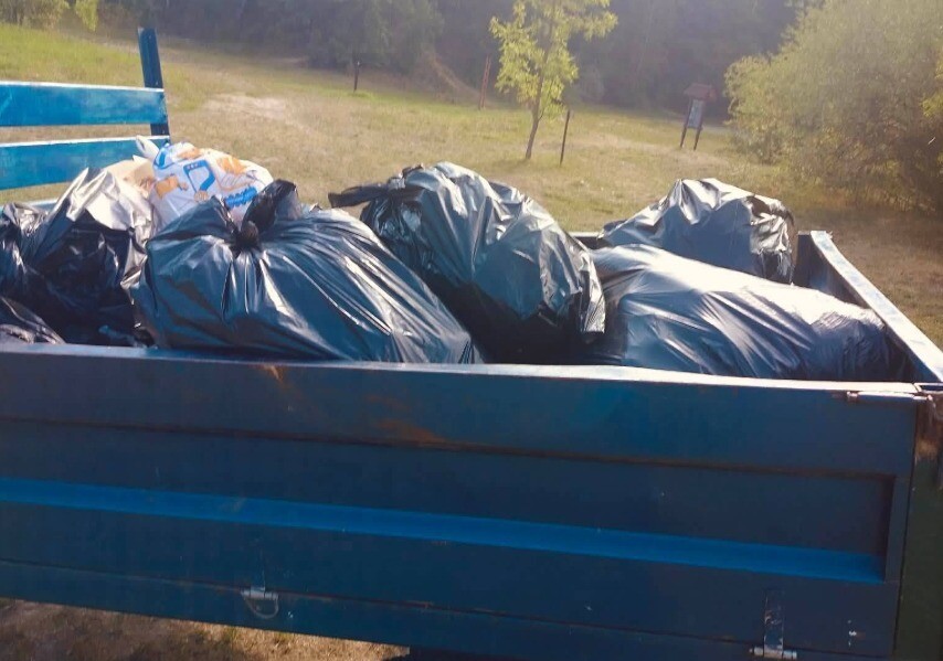 Відпочили й залишили хаос: що виявили працівники заповідного парку у Львові після вихідних