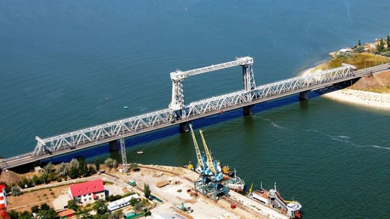 РФ вночі ракетами націлилася на міст у Затоці: детальніше про нічну роботу Повітряних сил