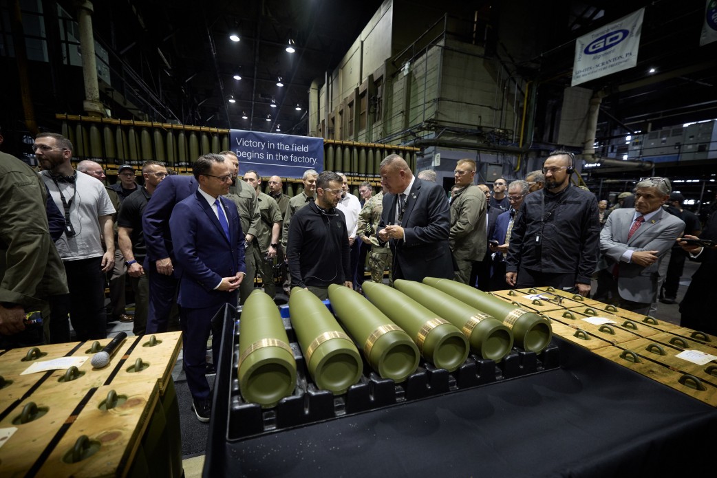 Зеленський у США відвідав армійський боєприпасний завод