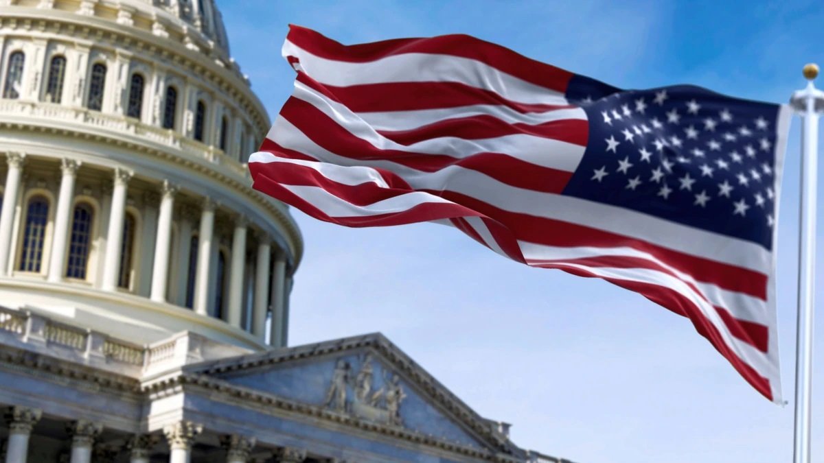 У США схвалили закон про ленд-ліз для України. Що це означає