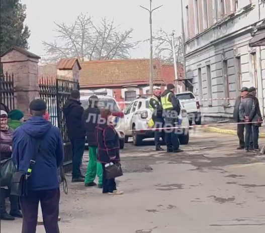 У Львові замінували ще один заклад освіти