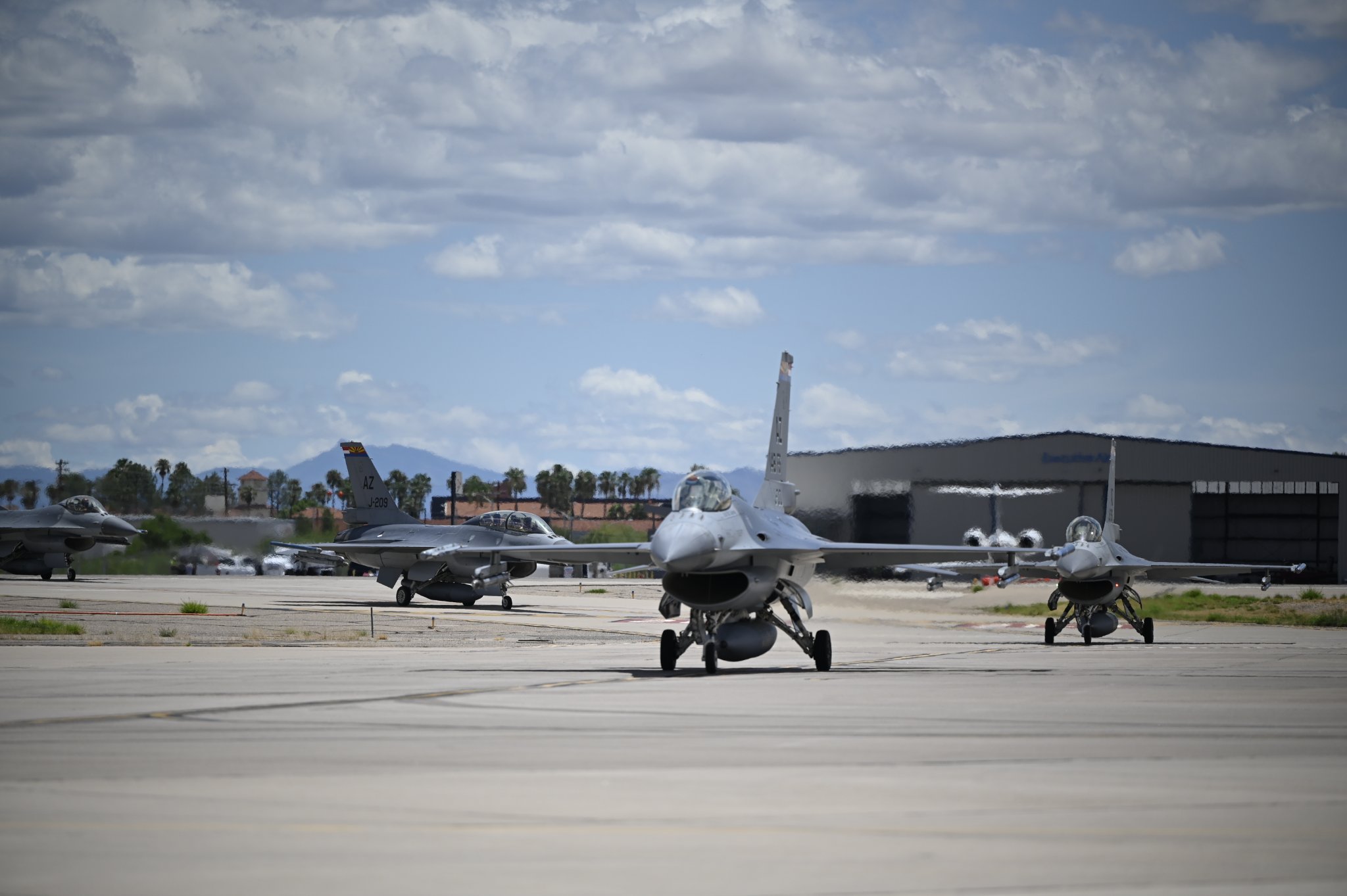 Українські пілоти у США у найближчі дні почнуть опановувати F-16