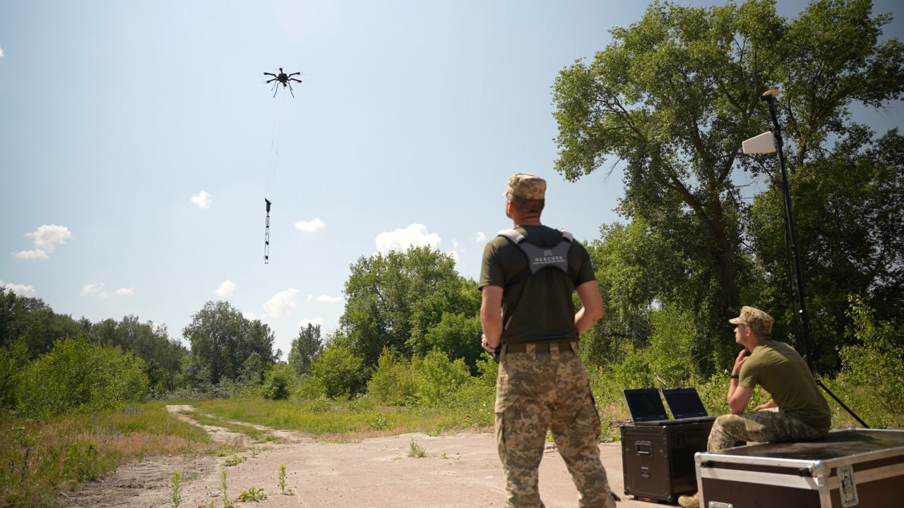 Українські військові отримали від Данії сучасні дрони для розмінування