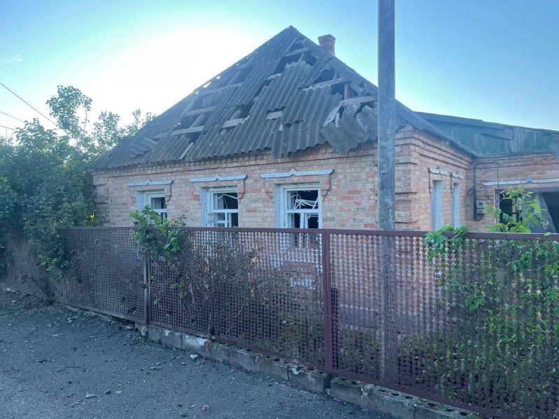 У Дніпрі уламки "шахеда" впали на будинок