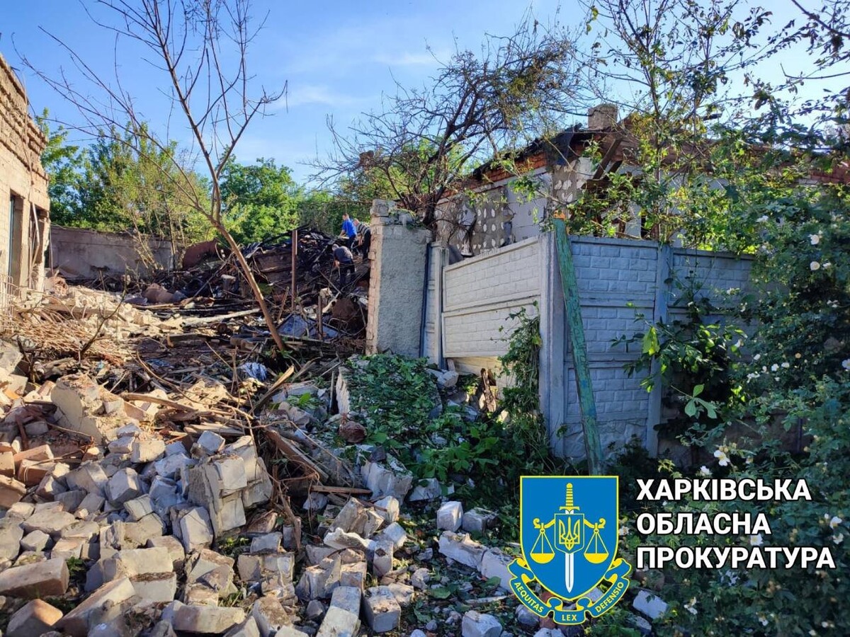 Окупанти обстріляли два райони Харкова. З'явилися фото наслідків атаки