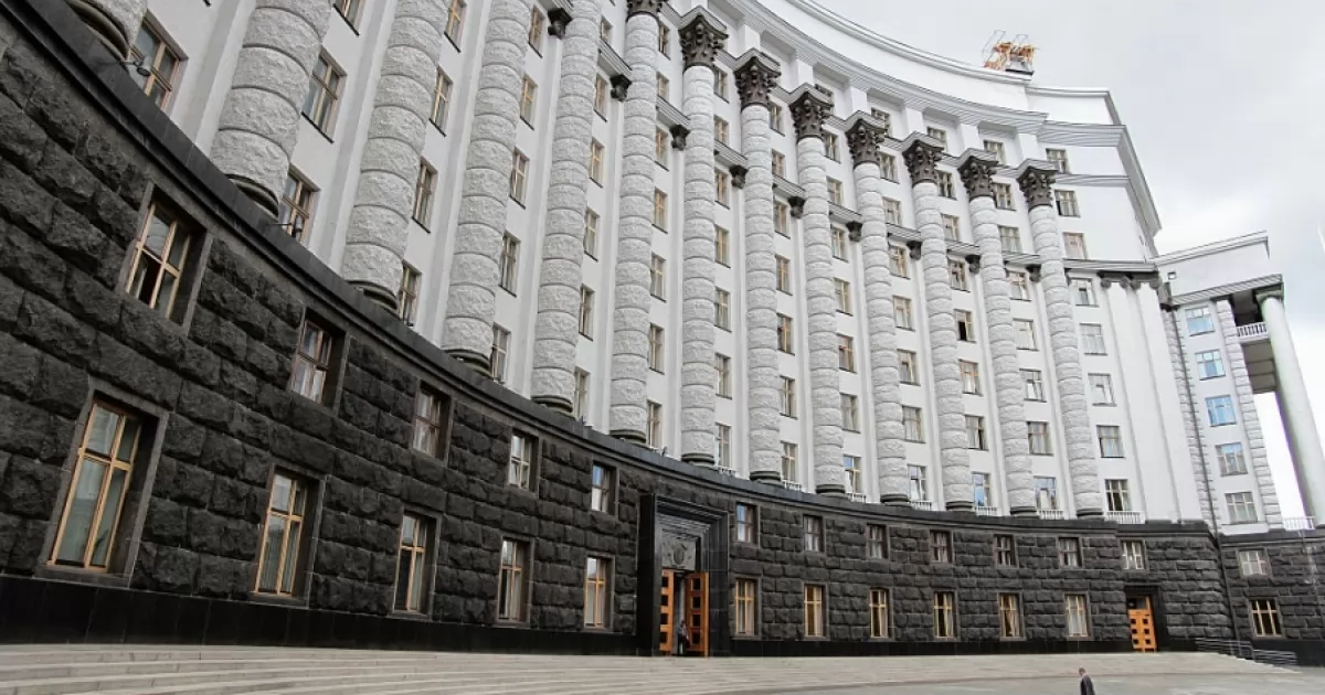 Кабмін дозволив збільшити кількість заброньованих від мобілізації чиновників
