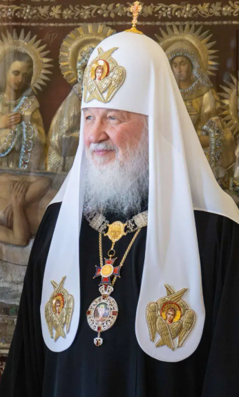 Російський патріарх Кіріл засвітився з краденою панагією митрополита з України