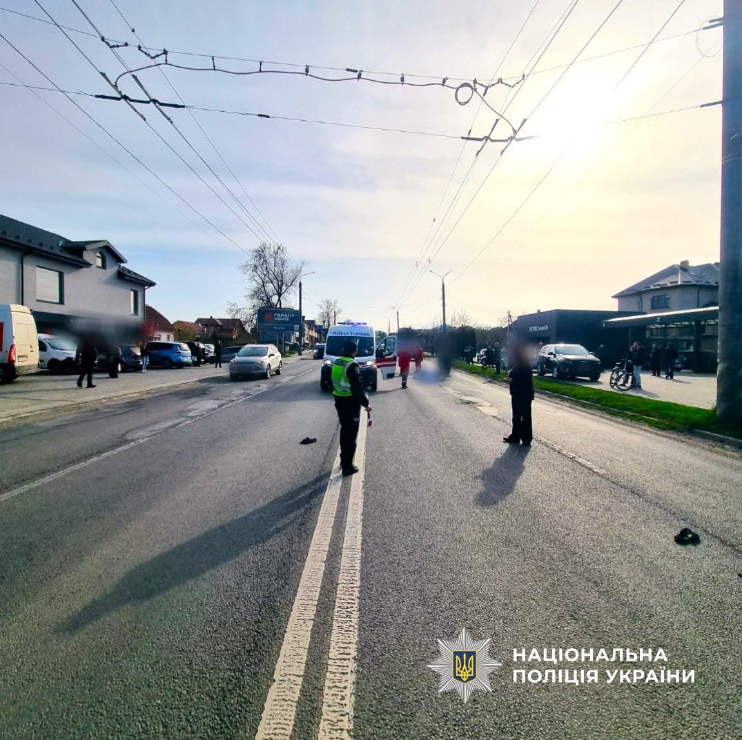 Смертельна ДТП на Прикарпатті: водій збив пішохода