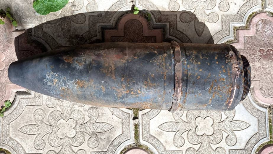 У Дніпрі 12-річний хлопчик під час риболовлі виявив танковий снаряд (ВІДЕО)