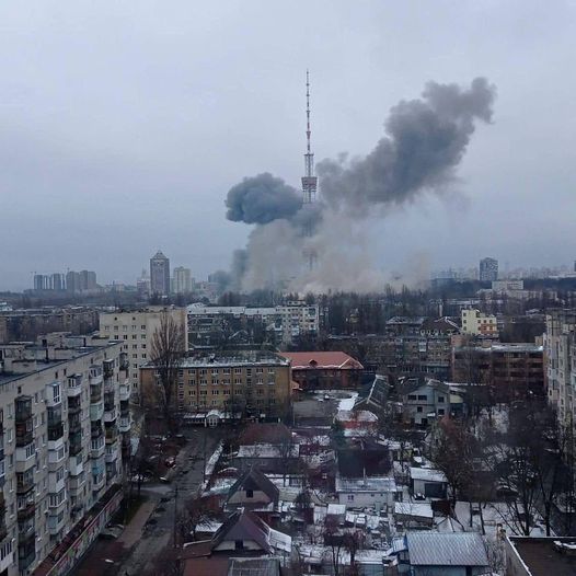 У Києві нанесли авіаудар по телевежі. Загинуло 5 людей. Оновлено