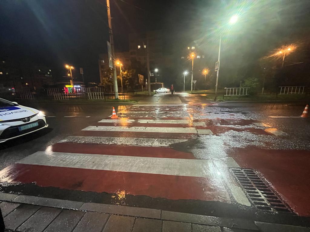 У Львові автівка на переході збила 16-річну дівчину