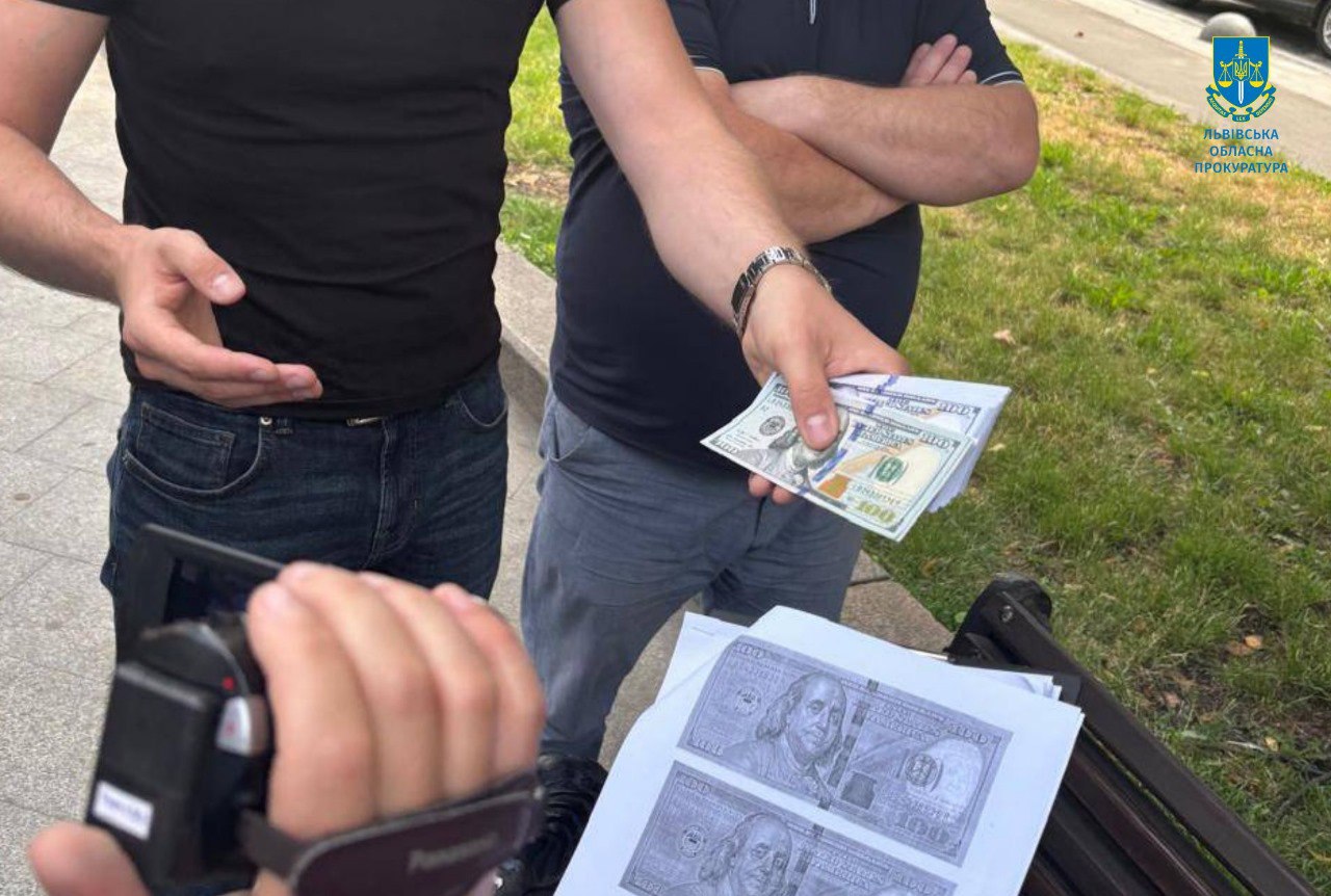 У Львові колишній викладач університету допомагав ухилянту втекти з України