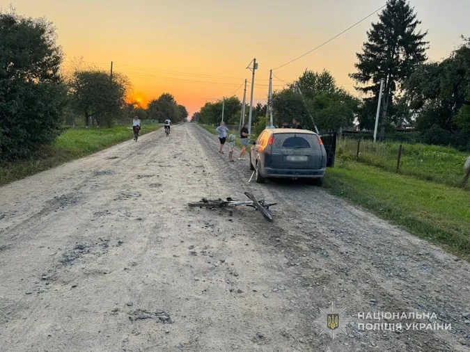 На Волині жінка збила дитину на велосипеді (фото)