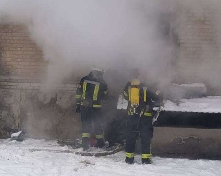 У Києві сталася пожежа в чотириповерховому гуртожитку