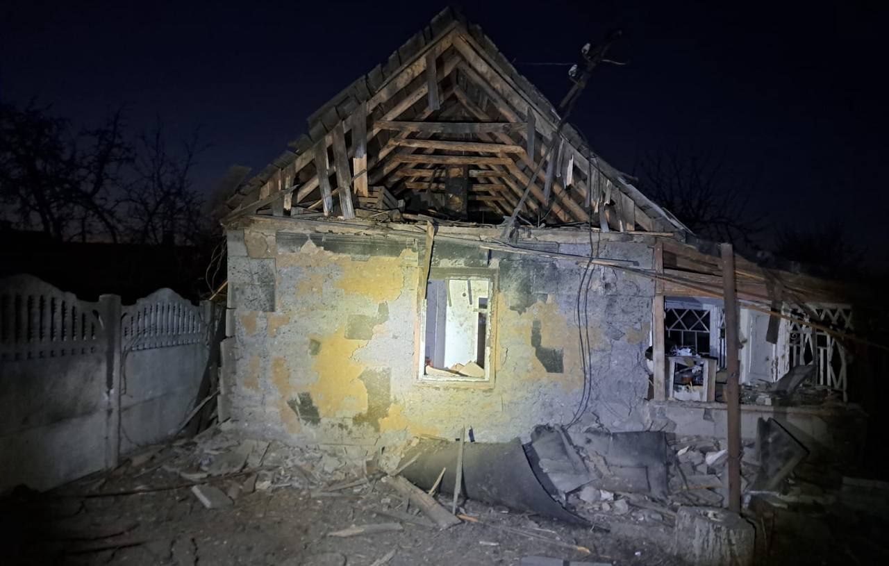 Війська РФ упродовж дня атакували Дніпропетровщину: є поранені, пошкоджена інфраструктура (фото)