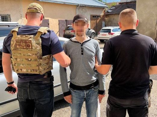 На Львівщині взяли під варту 31-річного чоловіка, причетного до розповсюдження психотропів