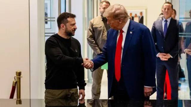 Зеленський запросив Трампа в Україну: що він відповів