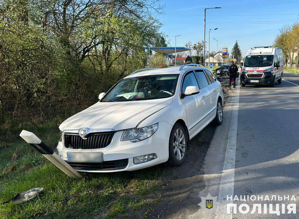 На Львівщині зіткнулися дві автівки: постраждала 26-річна водійка
