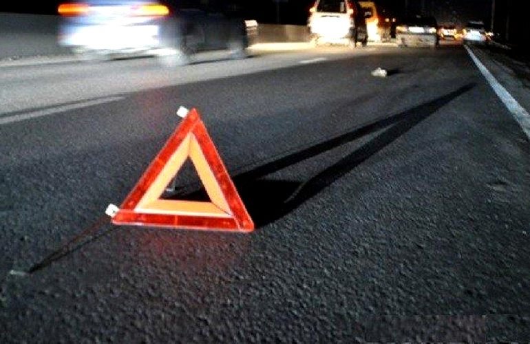 Йшов посеред дороги та потрапив під колеса буса: На Львівщині сталася смертельна ДТП