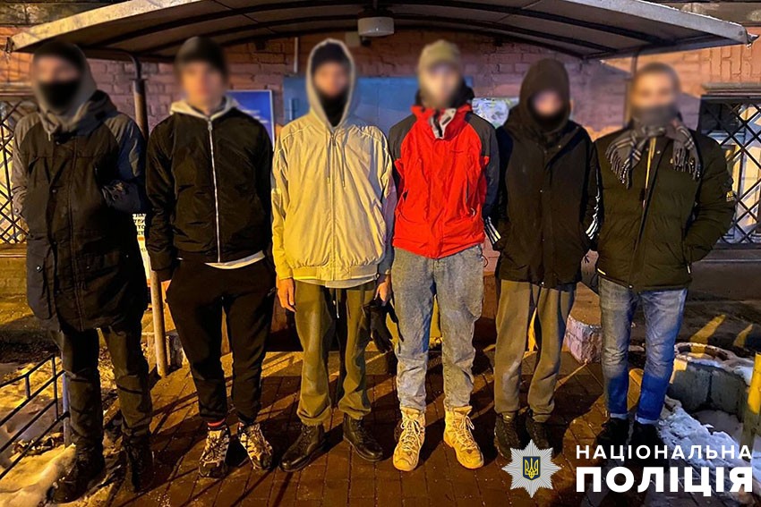 У Києві затримали банду підлітків, які під впливом російського серіалу планували розбійні напади