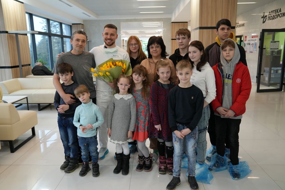 Львівські лікарі врятували від смертельної хвороби батька десятьох дітей