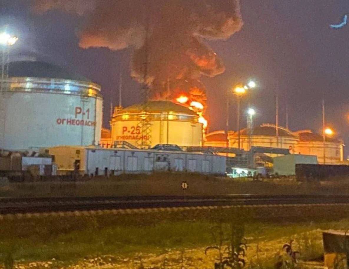 По той бік Кримського моста. В Росії палає нафтобаза