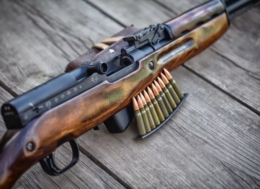 На Одещині 14-річний хлопець з карабіна вистрелив другу в голову