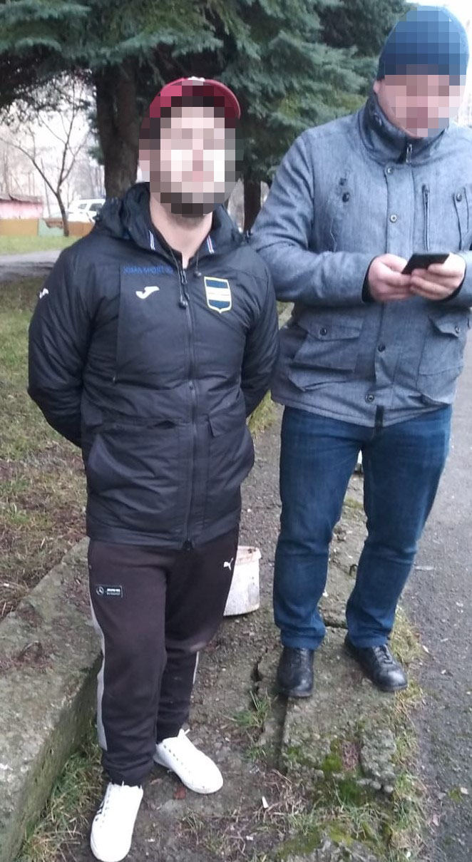 24-річного львів’янина впіймали на створенні закладок із наркотиками біля ліцею