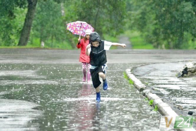 Літо в Україну прийде з дощами, що кажуть синоптики