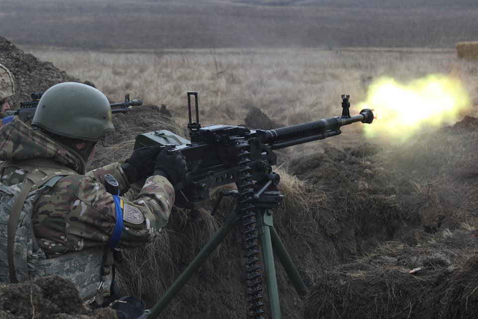 Росія кинула у наступ найпідготовленіших "вагнерівців". Сирський про ситуацію в Бахмуті