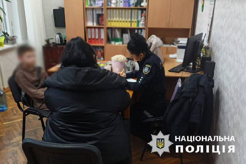 Бійка між ученицею і вчителькою у школі у Києві: що відомо про скандал (відео)