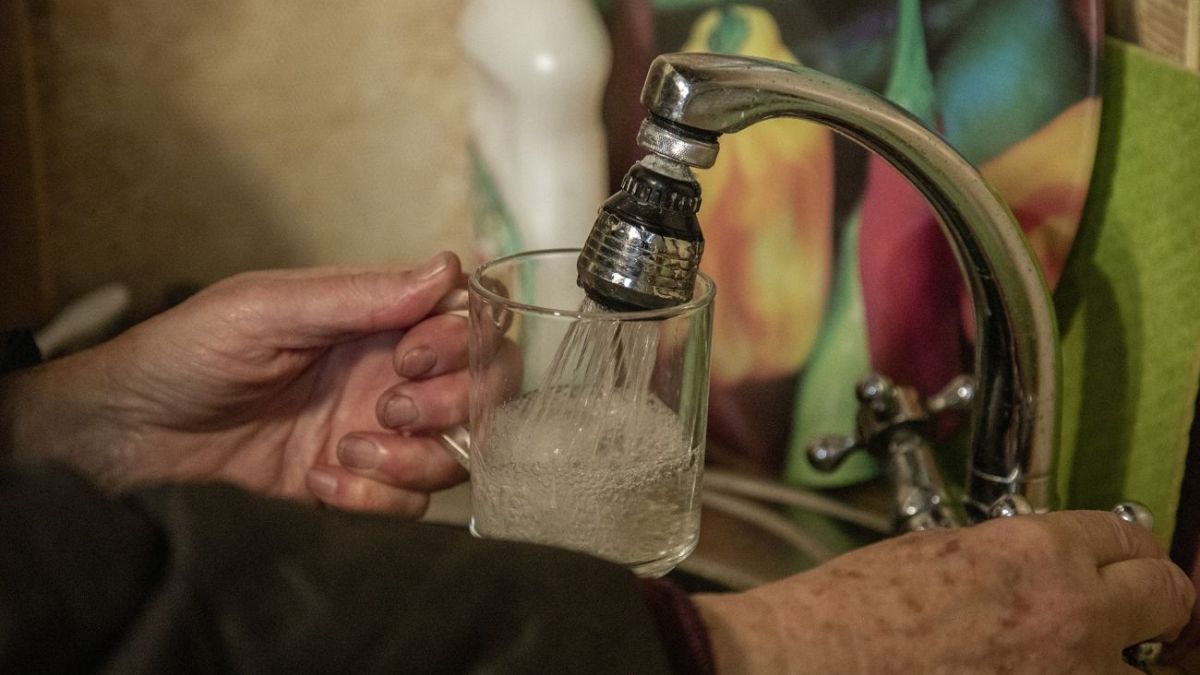 Забруднення Десни: у Києві очікують проблем з водопостачанням