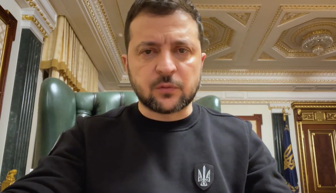 Тема - боєприпаси і зброя. Зеленський збирав ставку