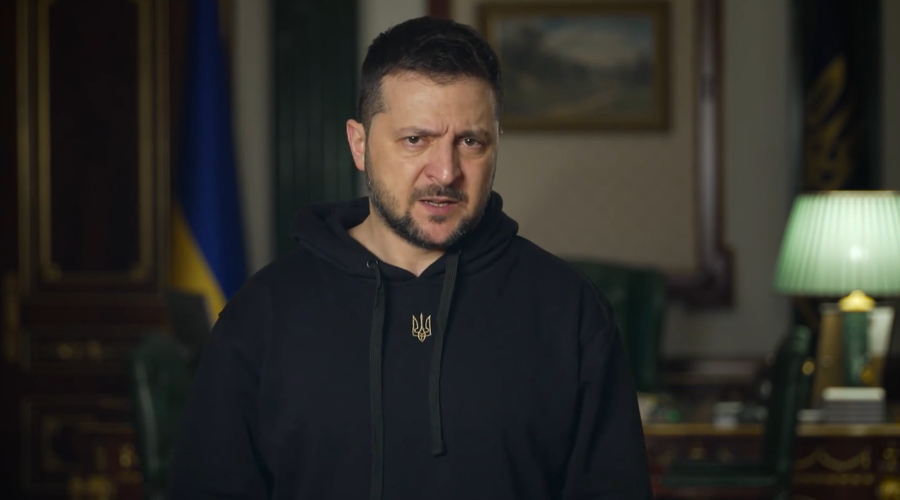 Зеленський охарактеризував ситуацію на фронті як «дуже жорстку»