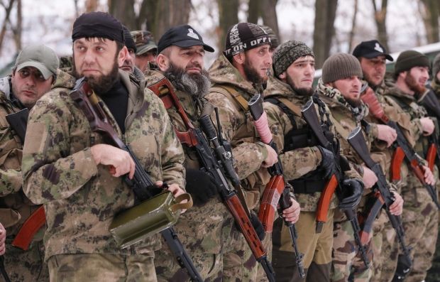 До кордону з Сумською областю прибули чотири батальйона чеченців, – військовий